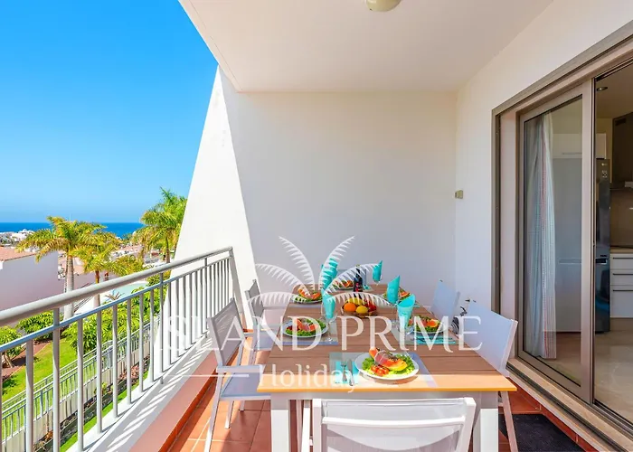 Family In Luxury Complex In La Caleta Mg5 אדחה