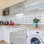 Family In Luxury Complex In La Caleta Mg5 Costa Adeje (Tenerife)